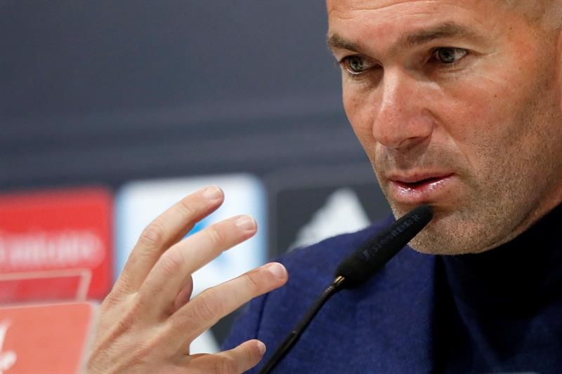 Macron querría que Zidane tuviera un papel en Francia por todo lo que es