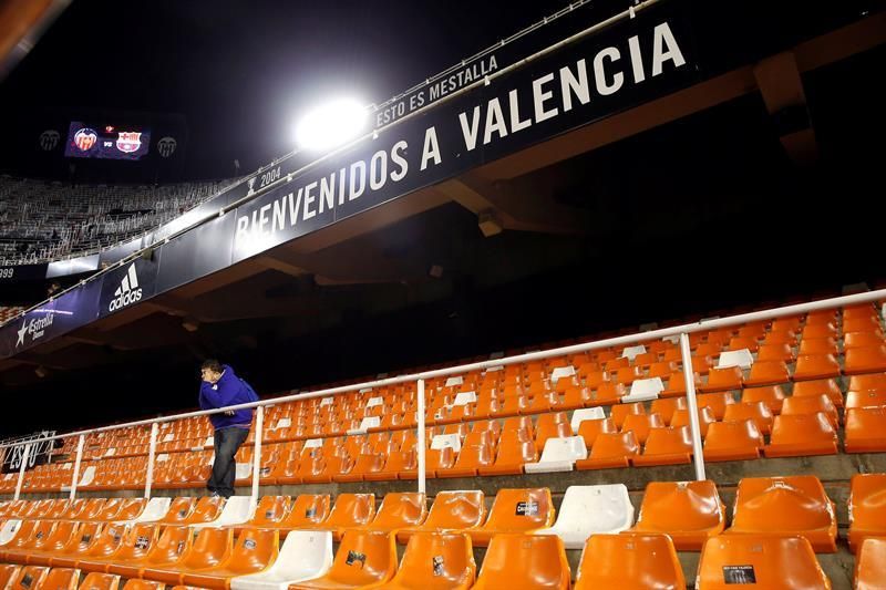 El Valencia saca a la venta un abono único que incluye todos los partidos