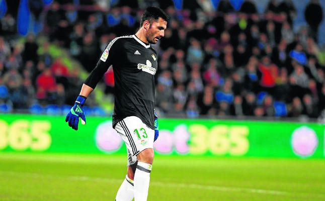 Adán ultima su adiós al Betis