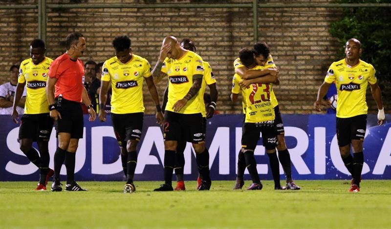 Barcelona, Católica y Emelec se juegan la opción por alcanzar a Liga en Ecuador