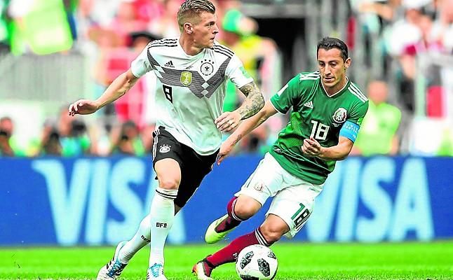 Notable partido de Guardado ante Alemania