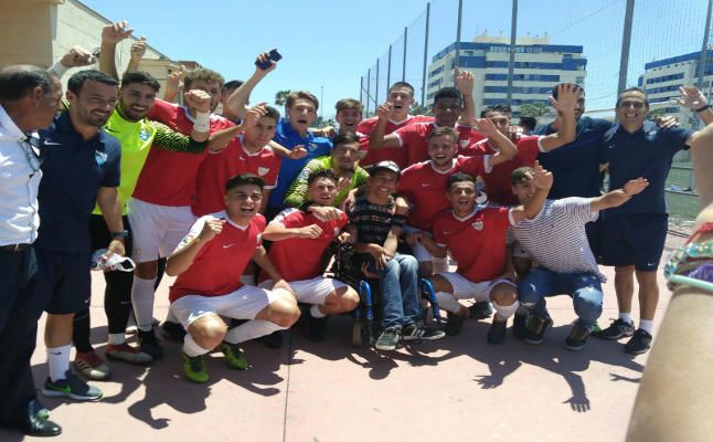 Los banquillos sevillistas, perfilados