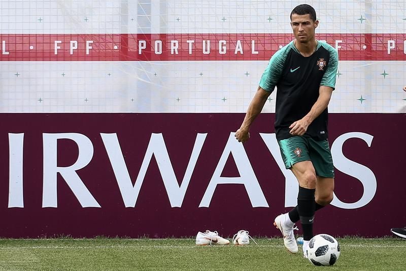Las favoritas dudan, Cristiano Ronaldo no