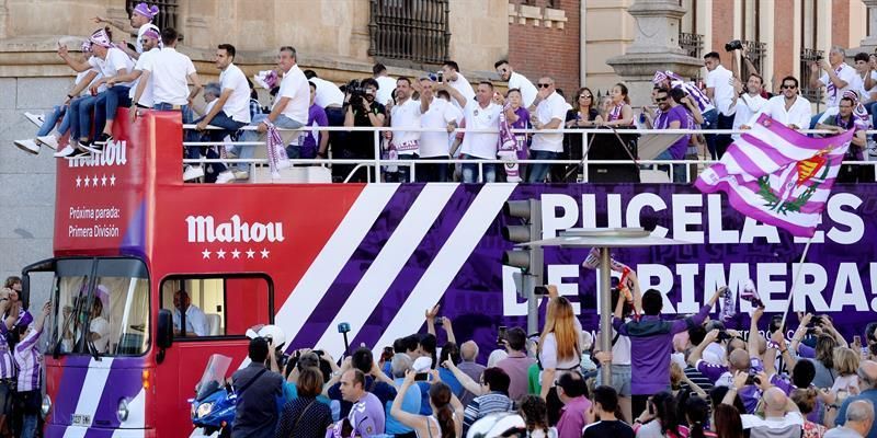 El Valladolid cumple noventa años "abrazado" a la euforia del ascenso