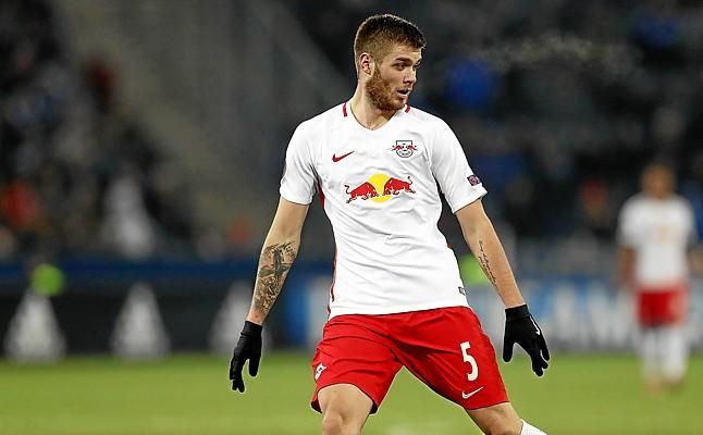 Caleta-Car, muy cerca del Sevilla, por 14 millones de euros