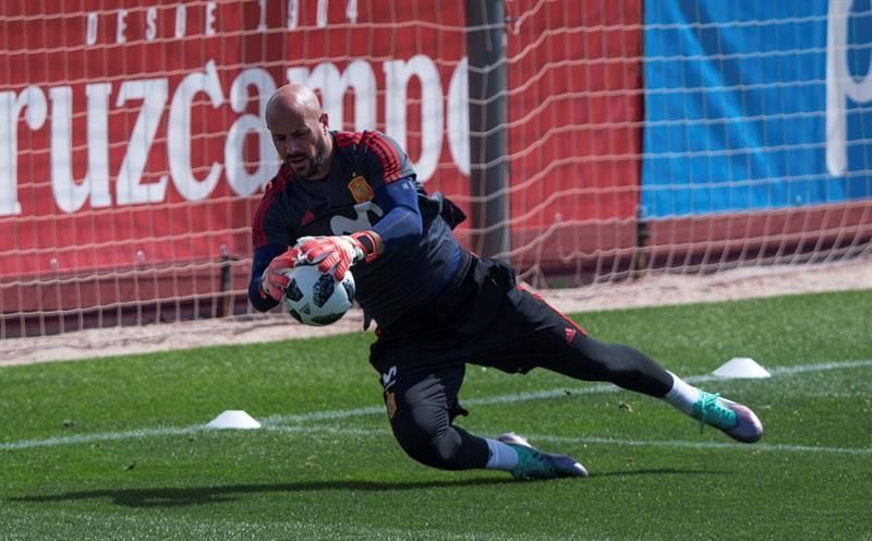 El Milan confirma el fichaje de Pepe Reina