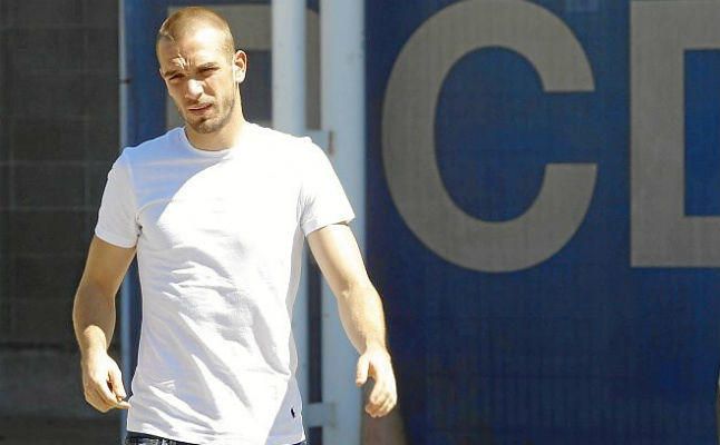 Pau López, oficial esta tarde y mañana presentación