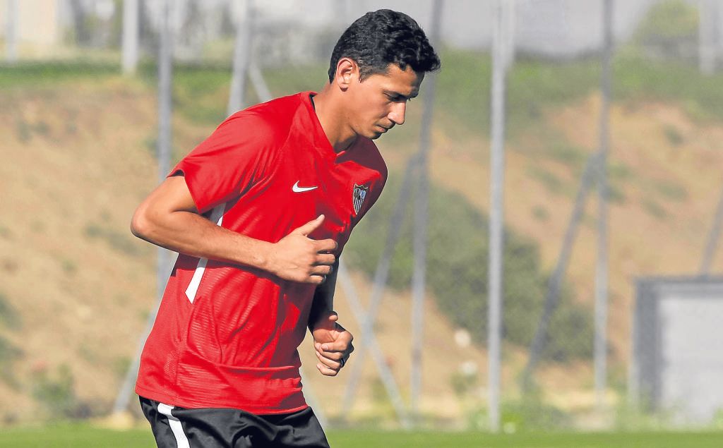 Nueva 'novia' para Ganso