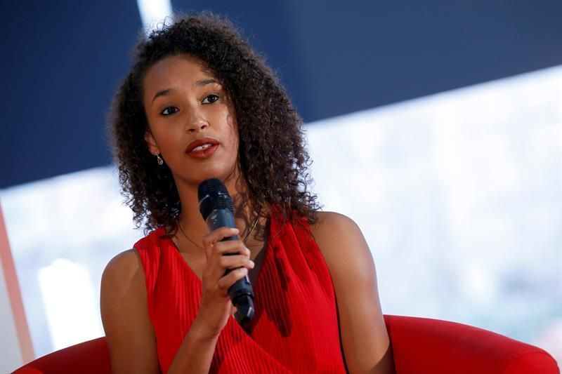 María Vicente, oro y récord mundial de heptatlón (6.221)