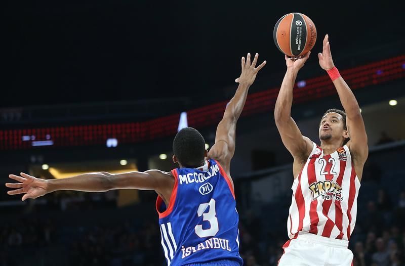 El base estadounidense Roberts (Olympiacos), tercer fichaje del Unicaja