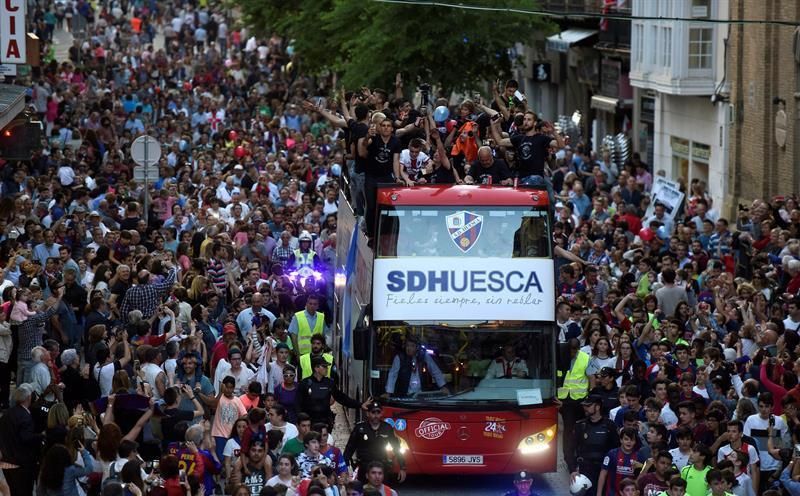 "Déjate la voz", lema de la campaña de abonados del Huesca