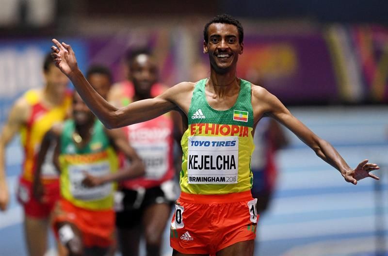 El etíope Kejelcha logra la mejor marca mundial del año en los 3.000 lisos