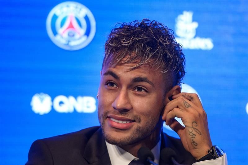 Neymar felicita a Rakitic y Mbappé y se lamenta por no estar en la final