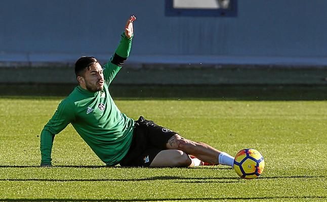 Tosca, "sin ofertas", quiere ser "uno más"