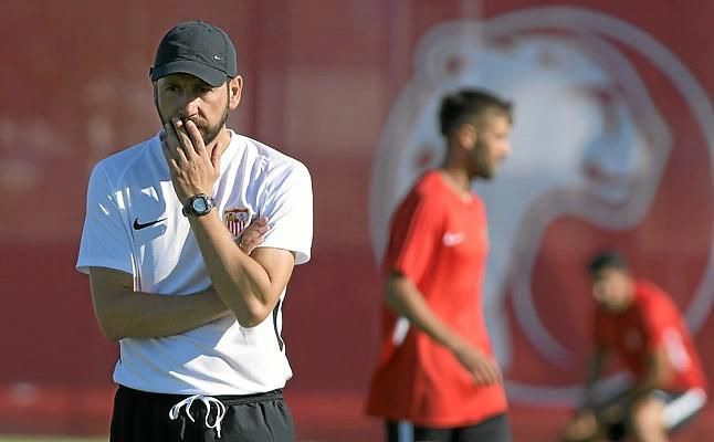 Machín: "¿Fichajes? Tenemos que esperar nuestro momento"