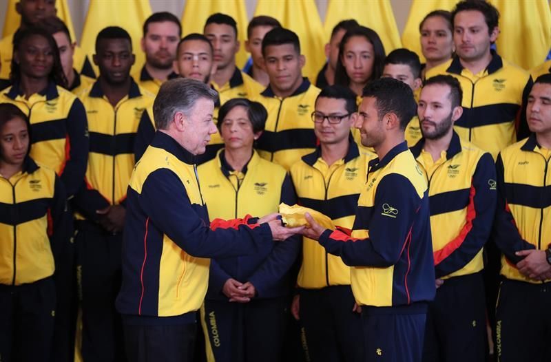 Santos despide a los deportistas colombianos que participarán en los Juegos Centroamericanos