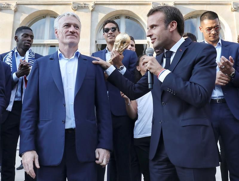 Deschamps será seleccionador francés hasta 2020, según la federación