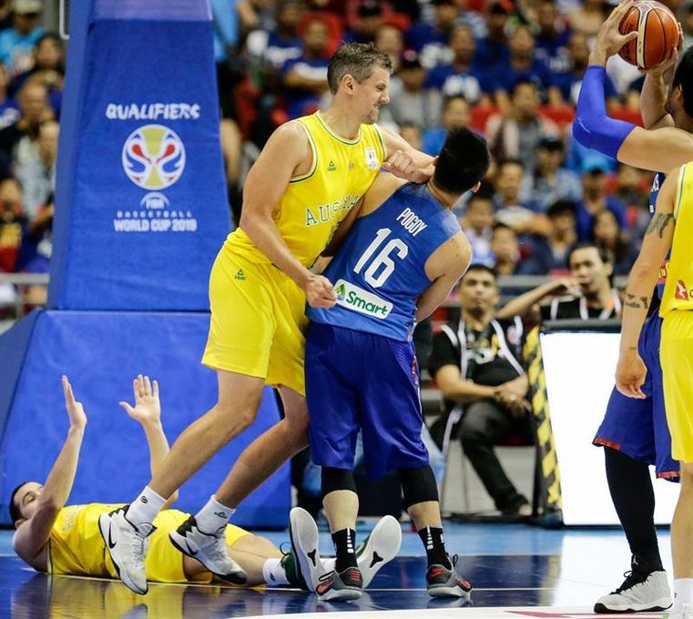 La FIBA suspende a 13 jugadores y 2 entrenadores del Filipinas-Australia