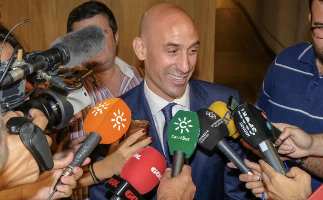 Rubiales: "Tengo una magnífica relación con Pepe Castro y con el Sevilla"