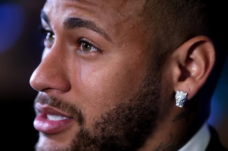 Equipos de casi 60 países disputan en Brasil el torneo de fútbol de Neymar