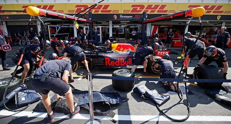 Red Bull, dos de dos