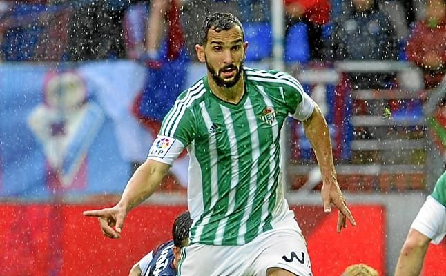 El agente de Montoya negocia "con Betis y Nápoles"