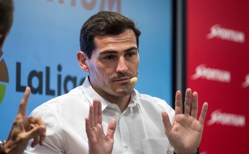 Casillas muestra en redes sociales su apoyo al portero Karius
