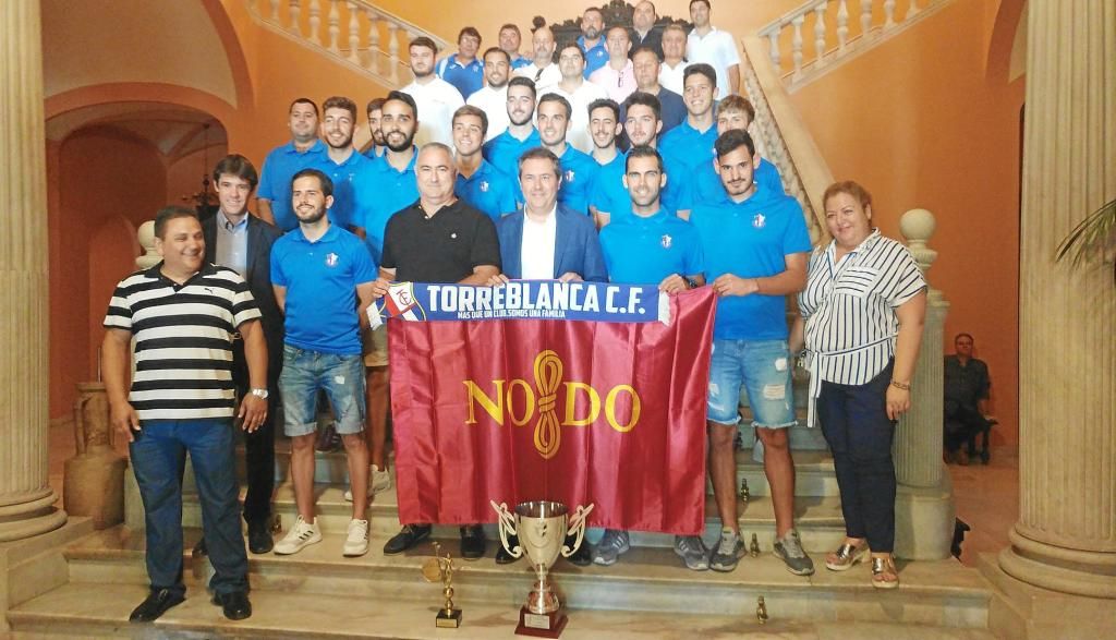 El Torreblanca, recibido en el Ayuntamiento de Sevilla