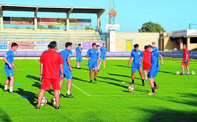 El Coria, tras un lateral-interior zurdo