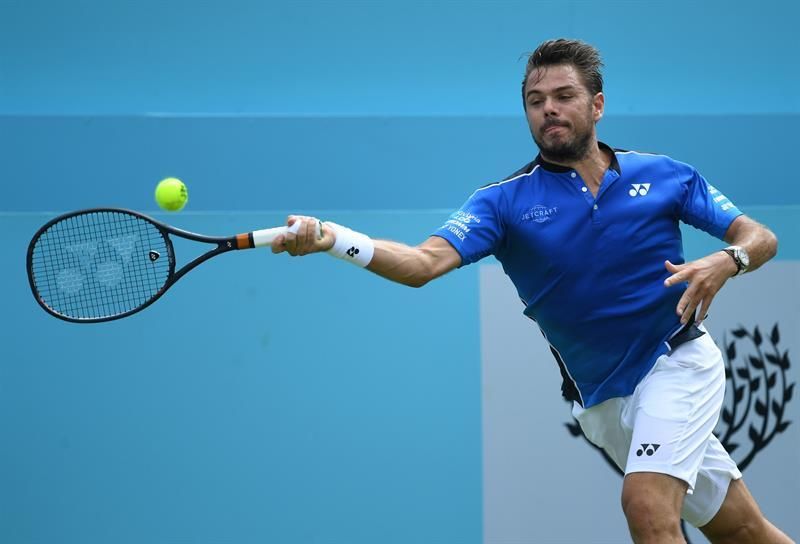 Wawrinka fuera de Washington en primera ronda, Wozniacki baja por lesión