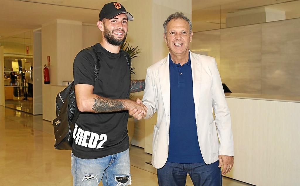 Aleix Vidal ya está en Sevilla