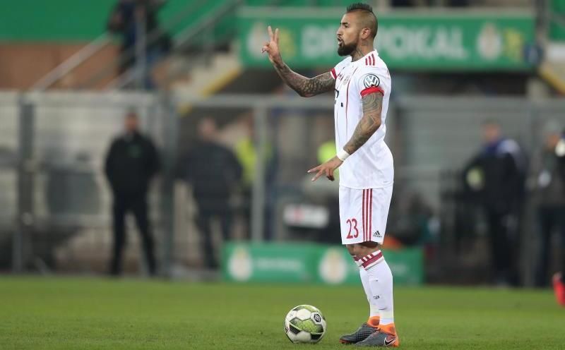 El chileno Arturo Vidal llega hoy a Barcelona y será presentado mañana