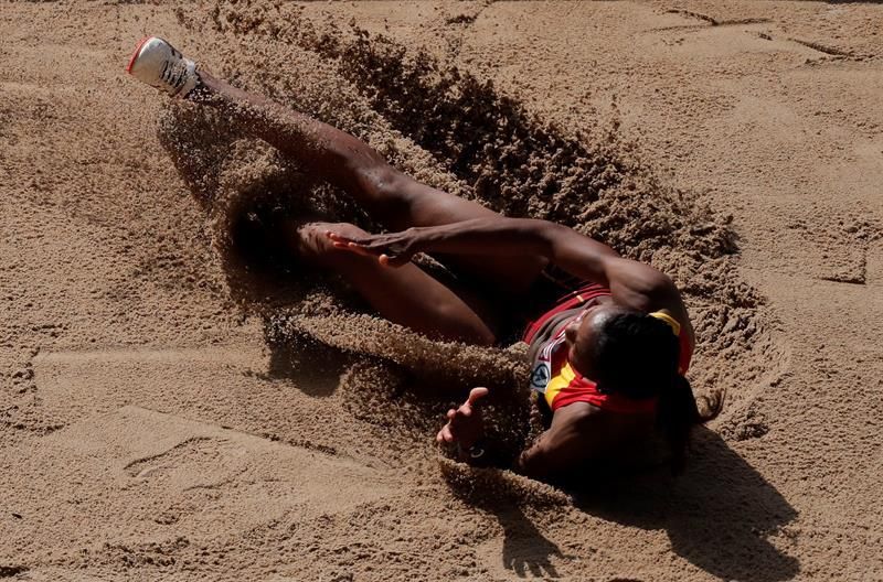 Itoya a la final de longitud, Diame eliminada