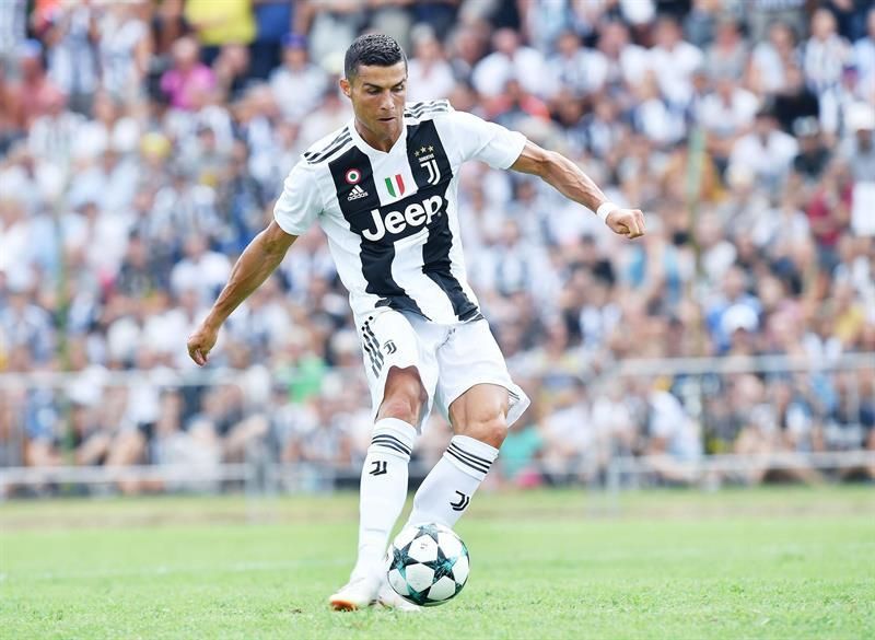 Cristiano Ronaldo debuta con el Juventus y marca su primer gol