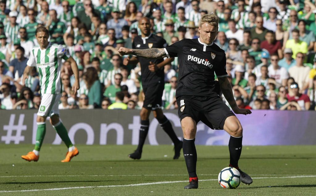 Kjaer: "Disfruté mucho jugando con Lenglet"