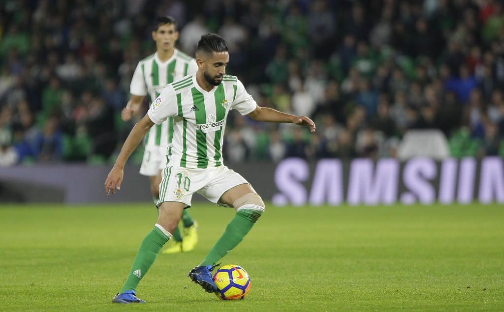 El Betis rechaza 15 millones por Boudebouz