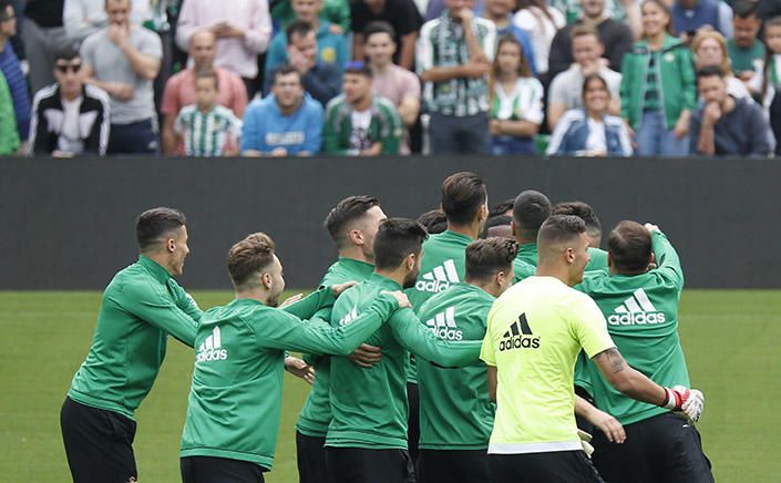 Antes de empezar LaLiga, entreno a puerta abierta