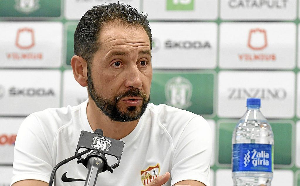 Pablo Machín: "Tenemos que competir con el marcador a favor"