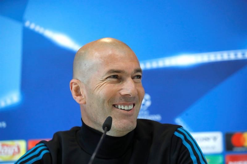 A Zidane le seduce la idea del Manchester United