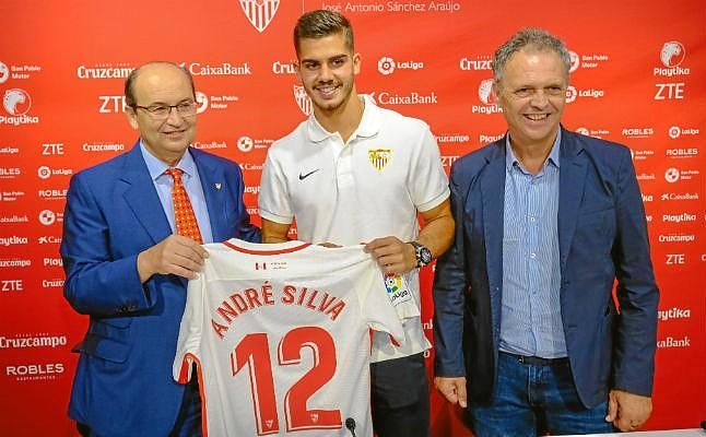 André Silva, novedad en la lista para el 'play off' de Europa League