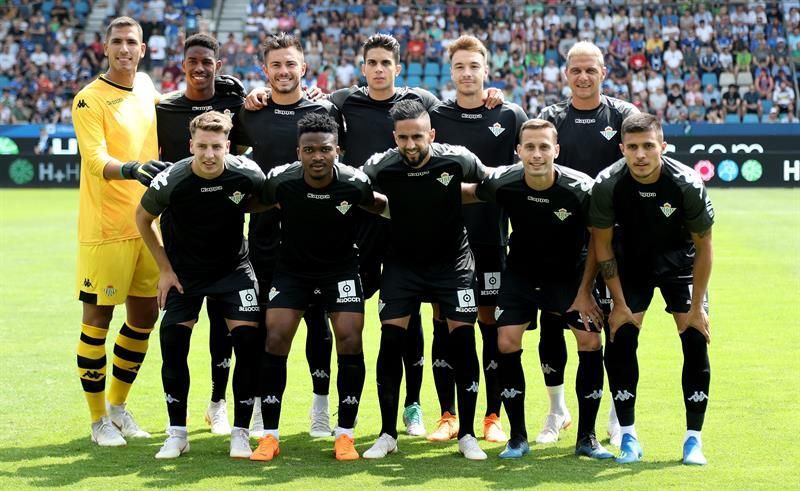 Setién incluye a los 6 fichajes en una lista sin Joaquín, Tello y Javi García