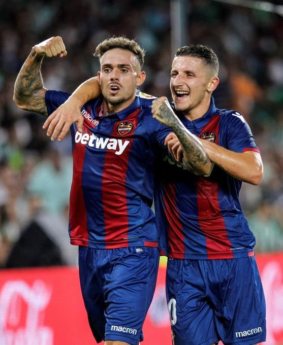 Roger Martí, del Levante, marca el primer gol de la temporada 2018-2019