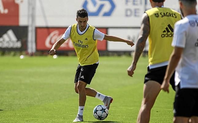 Corchia llega al Benfica, se entrena... y es operado