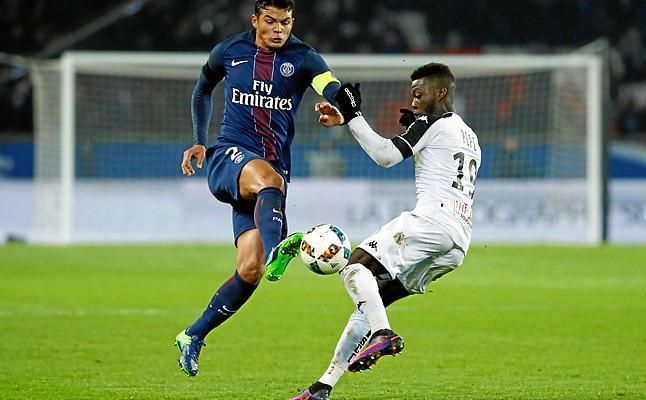 Facilidades con Pépé: "No podemos asegurar que vaya a seguir en el Lille"