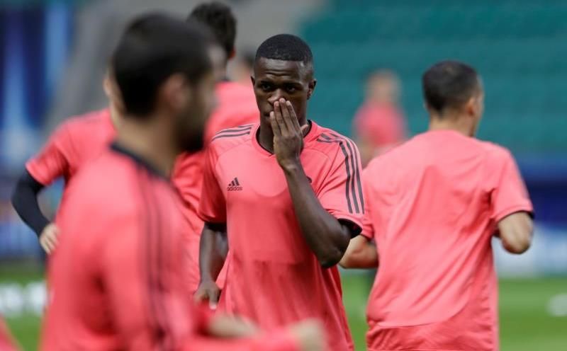Rivaldo: "Vinicius debería debutar con el Real Madrid"