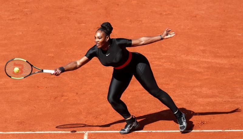 El traje postparto de Serena Williams enfada a Roland Garros