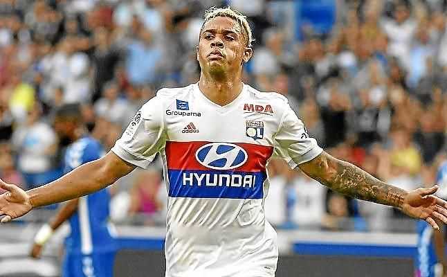 El Lyon rechaza la oferta del Sevilla por Mariano