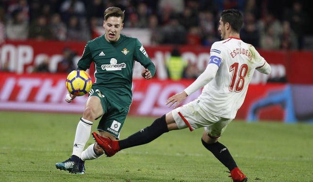 El Real Betis manda ánimos a Sergio Escudero