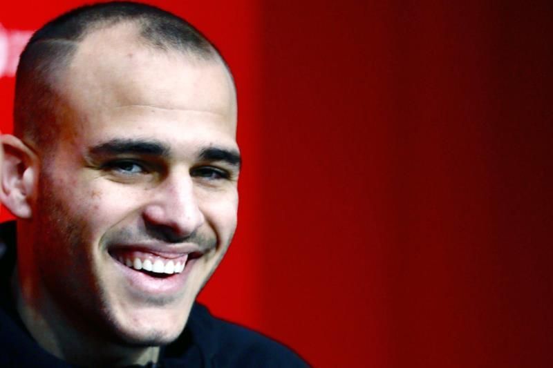 Sandro llega a San Sebastián y firmará tras pasar el reconocimiento médico