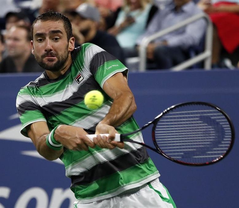 Cilic remonta dos sets y vence a De Minaur para estar en octavos de final